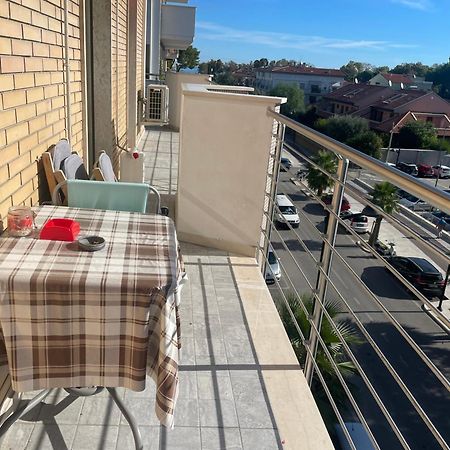 Anita Domus - Appartamento Con Vista A Pescara Exteriör bild