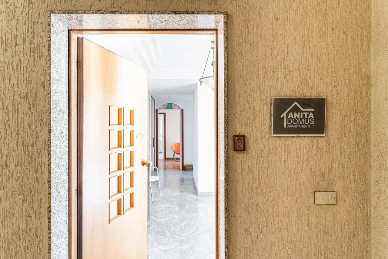 Anita Domus - Appartamento Con Vista A Pescara Exteriör bild